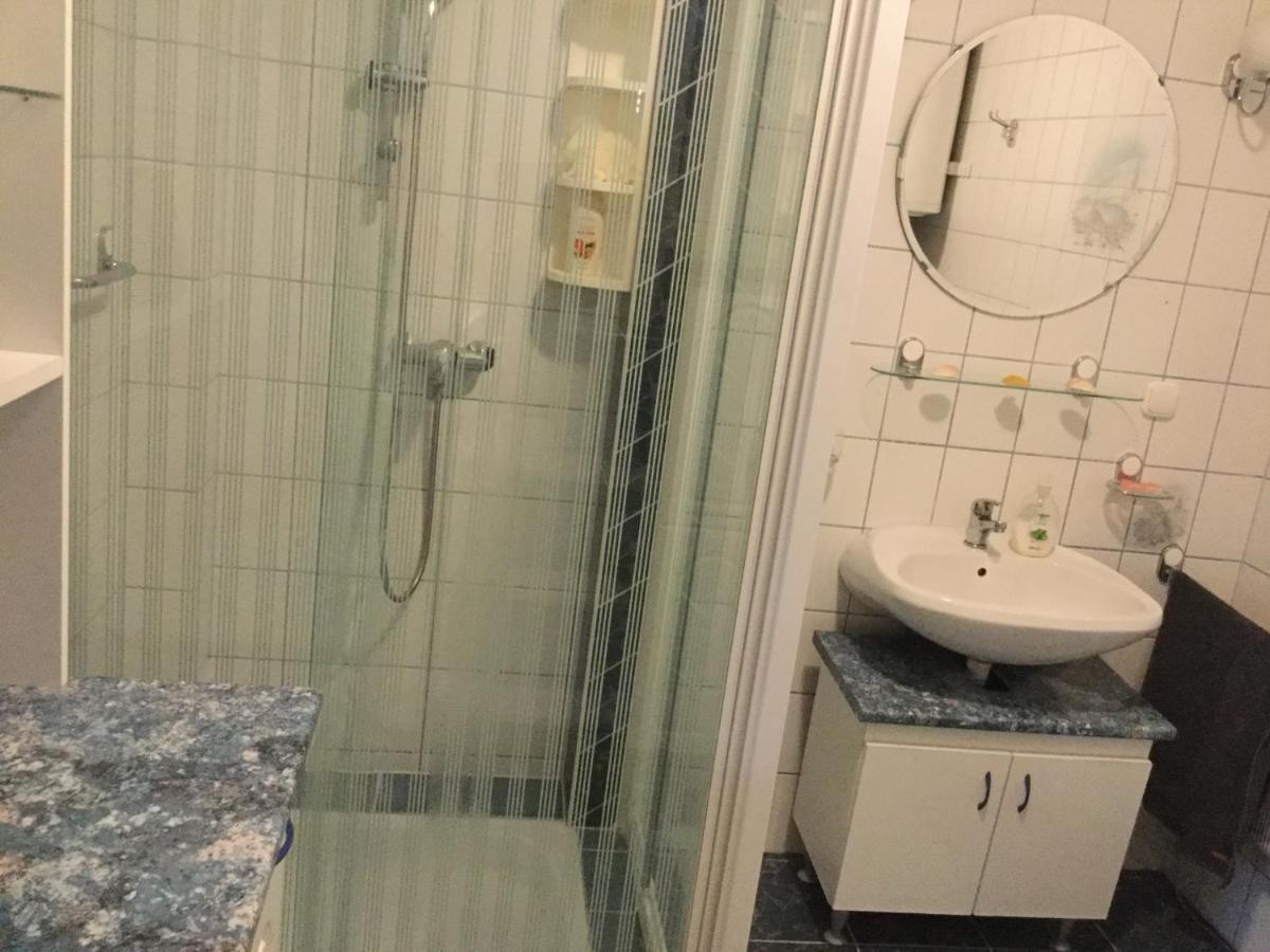 Sueti Nyaralo Villa Balatonmáriafürdő Buitenkant foto
