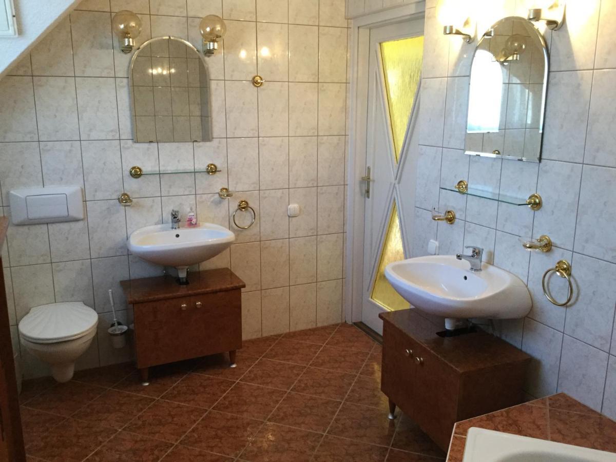 Sueti Nyaralo Villa Balatonmáriafürdő Buitenkant foto